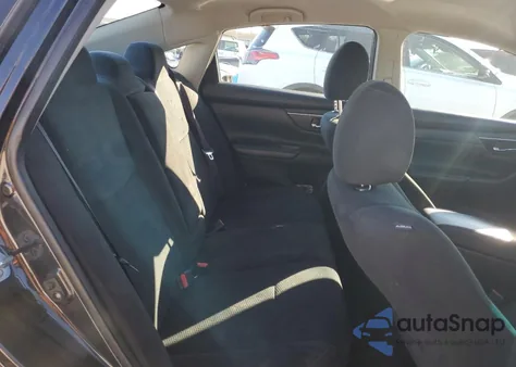 2015 Nissan Altima 2.5 z USA, uszkodzony, nr VIN 1N4AL3AP5FC466657